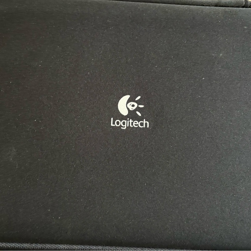 Logitech V20 notebook speakers
